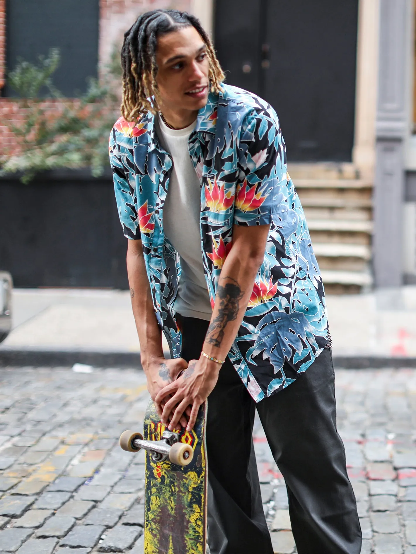 Leaf Pit Floral Short Sleeve Shirt - Black